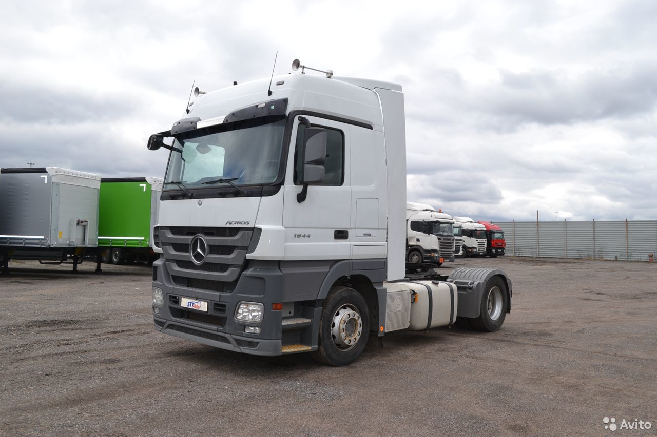 Седельный тягач Mercedes-Benz Actros