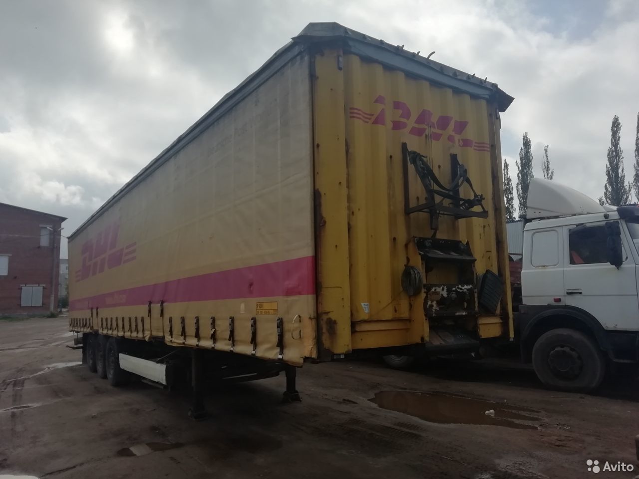 Тентованный полуприцеп Krone SDP27