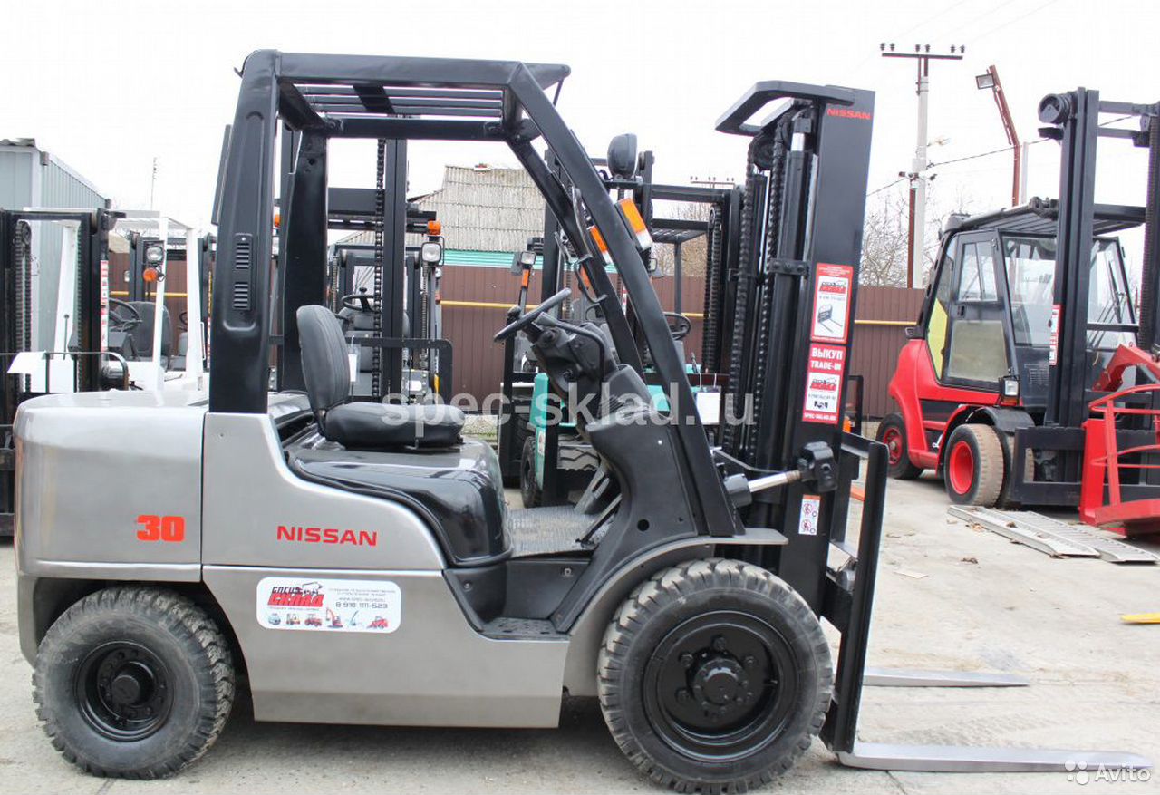 Вилочный погрузчик Nissan YG1F2А30U