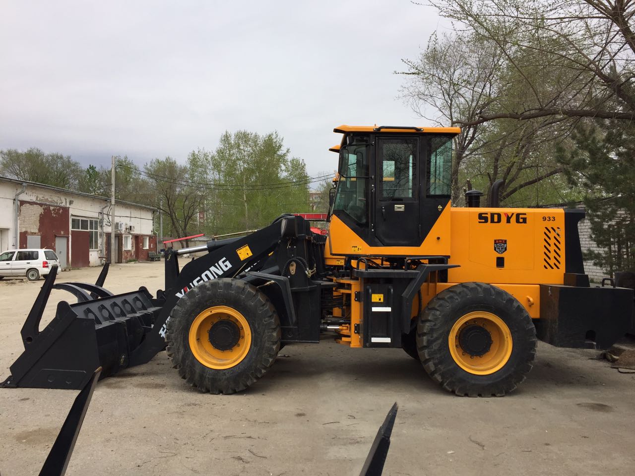 Фронтальный погрузчик YUGONG 933L