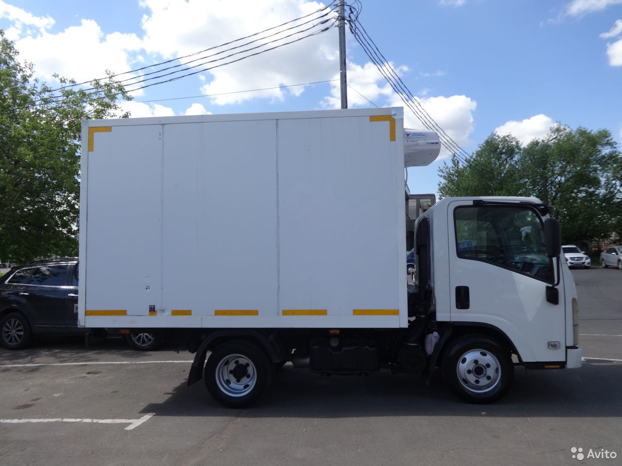 Рефрижераторный фургон Isuzu ELF