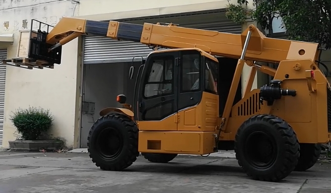 Телескопический погрузчик YUGONG JRM 4013