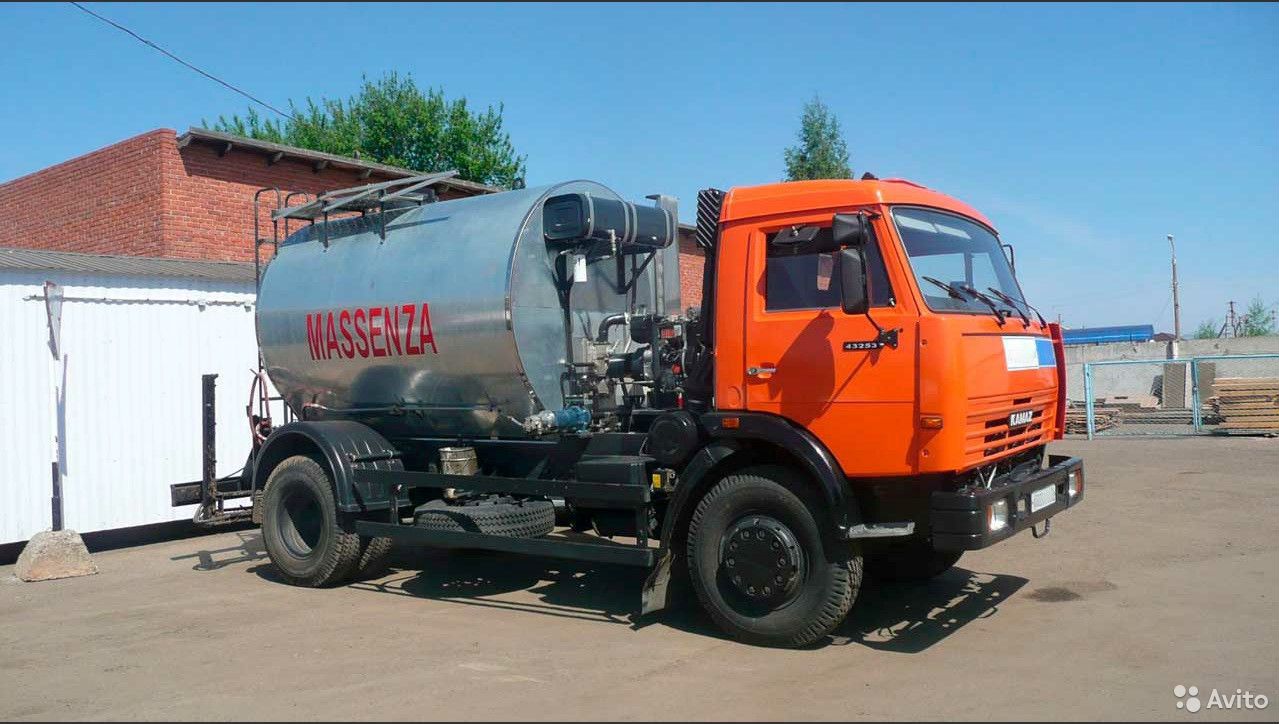 Автогудронатор Massenza 6000 л. на шасси КамАЗ 43253