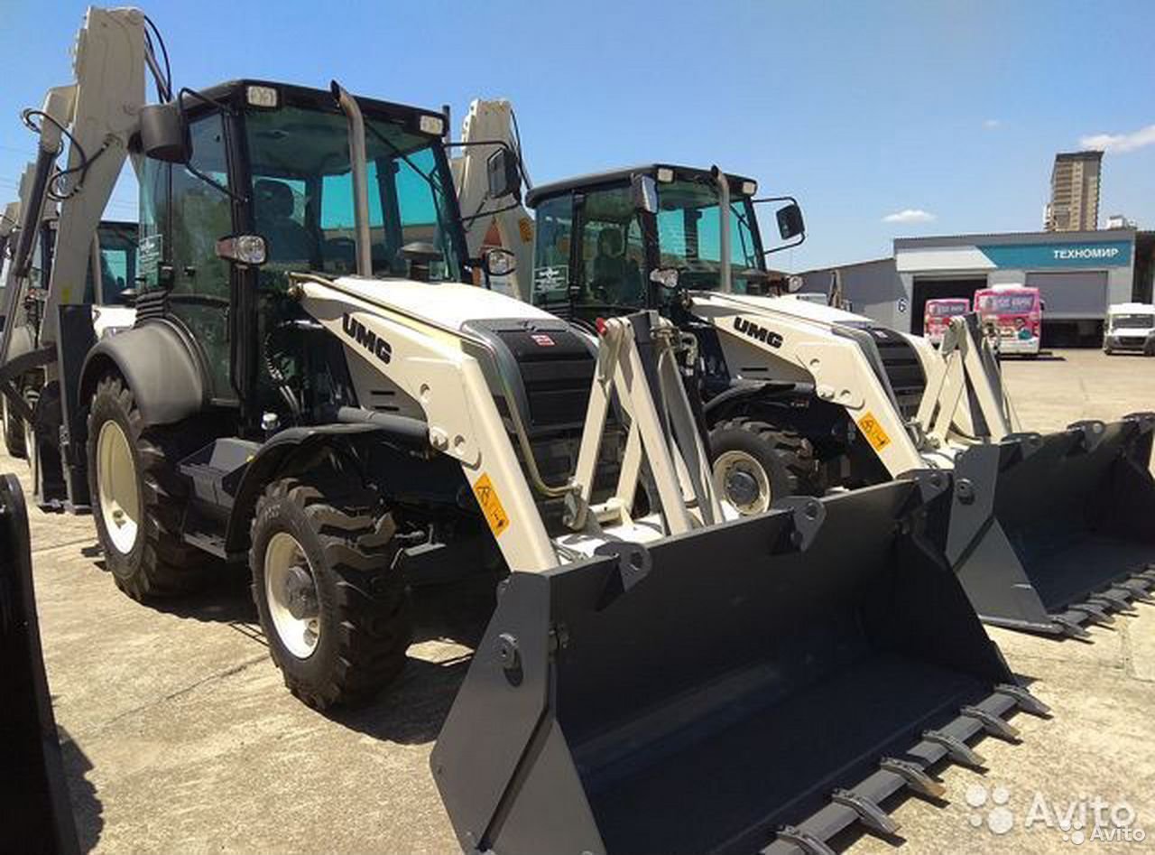 Экскаватор-погрузчик UMG TLB-825
