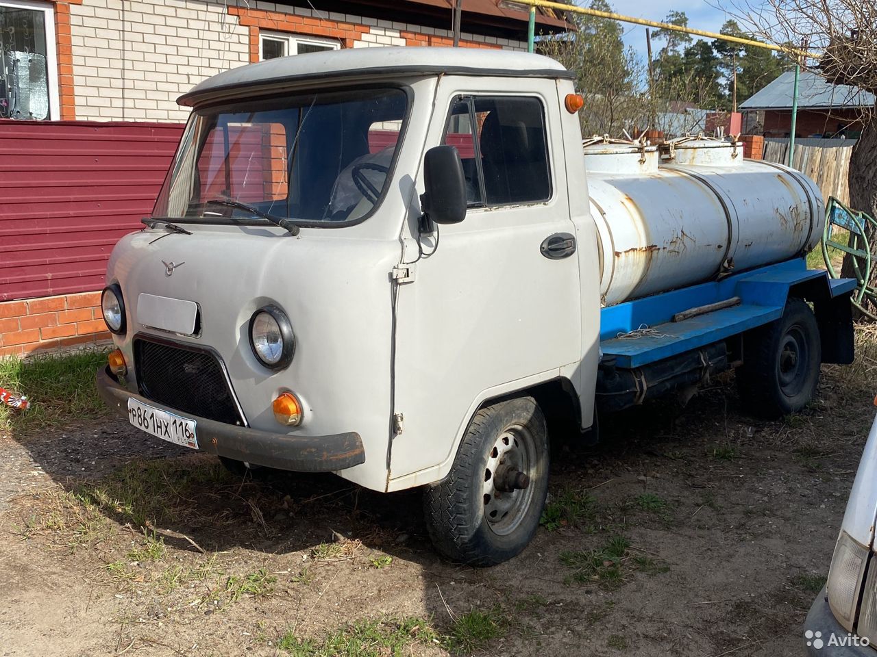Автоцистерна УАЗ молоковоз