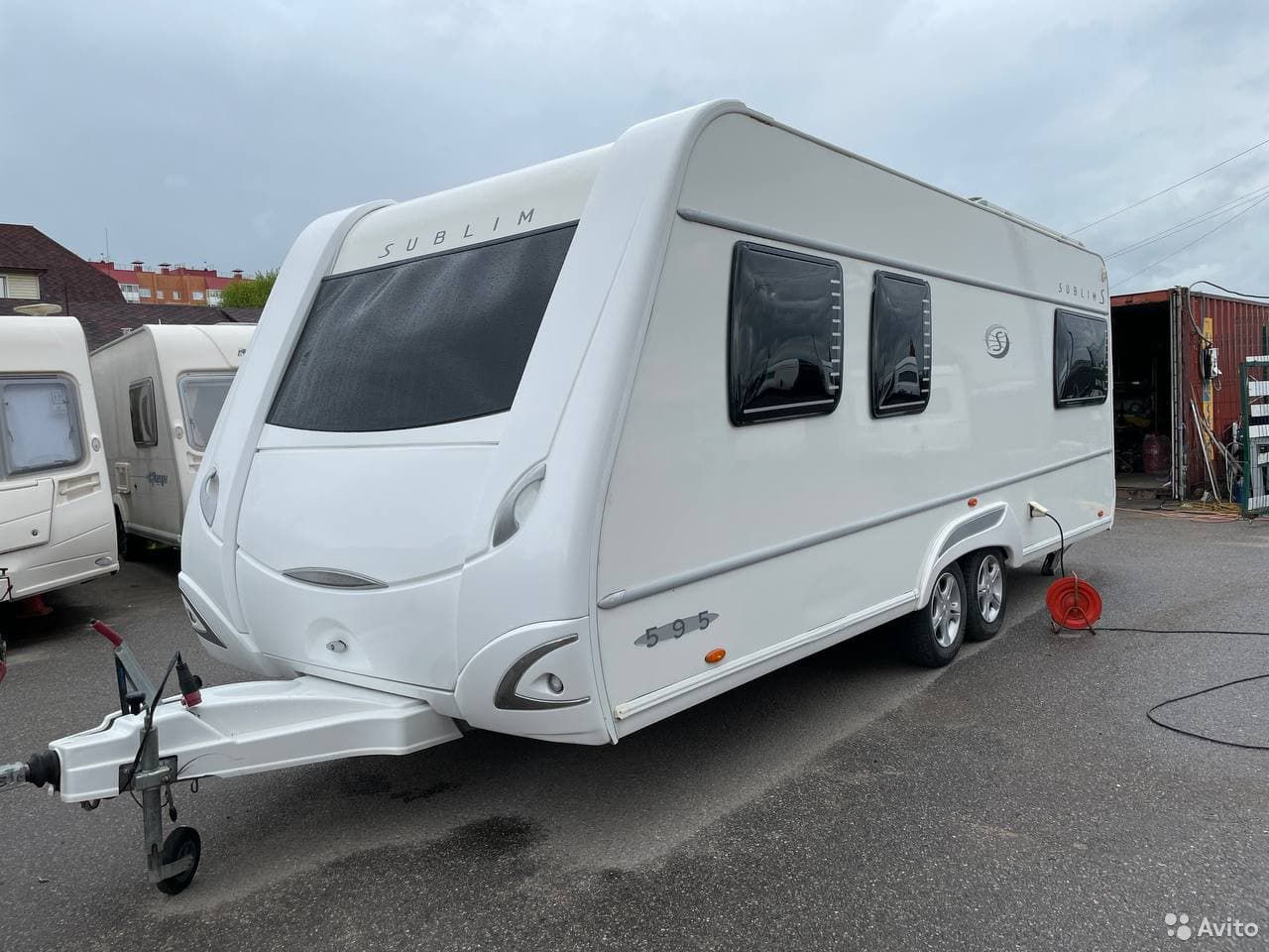 Прицеп-дача (кемпер) Caravelair Sublim 595