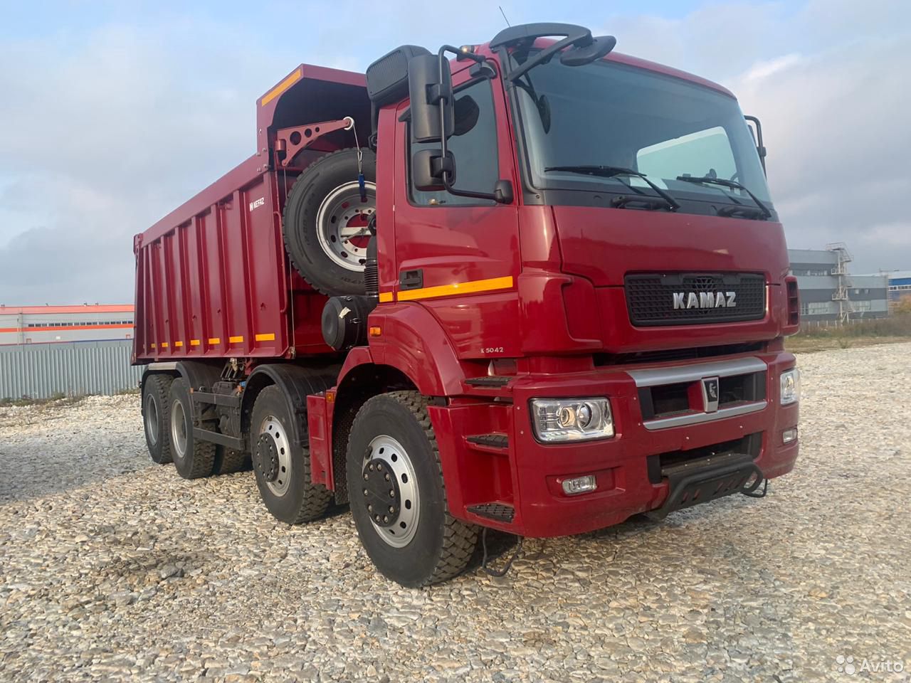 Самосвал КамАЗ 65801