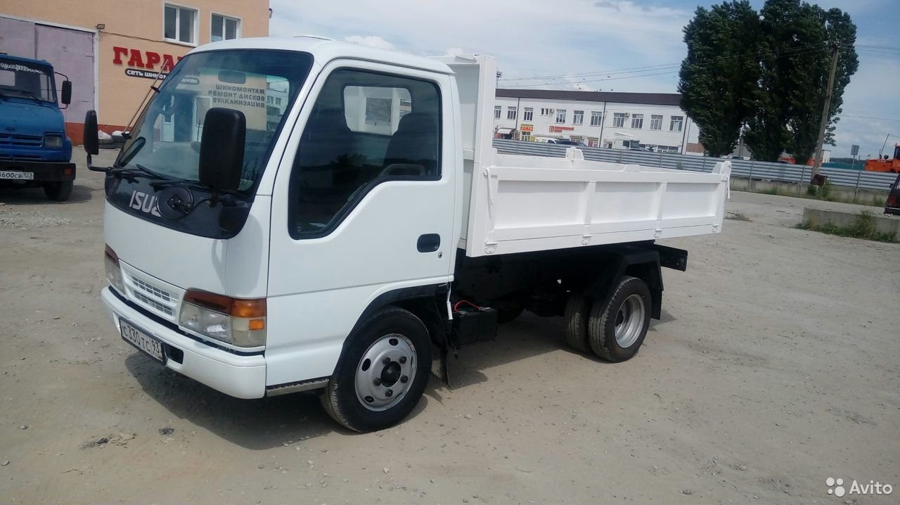 Самосвал Isuzu Elf
