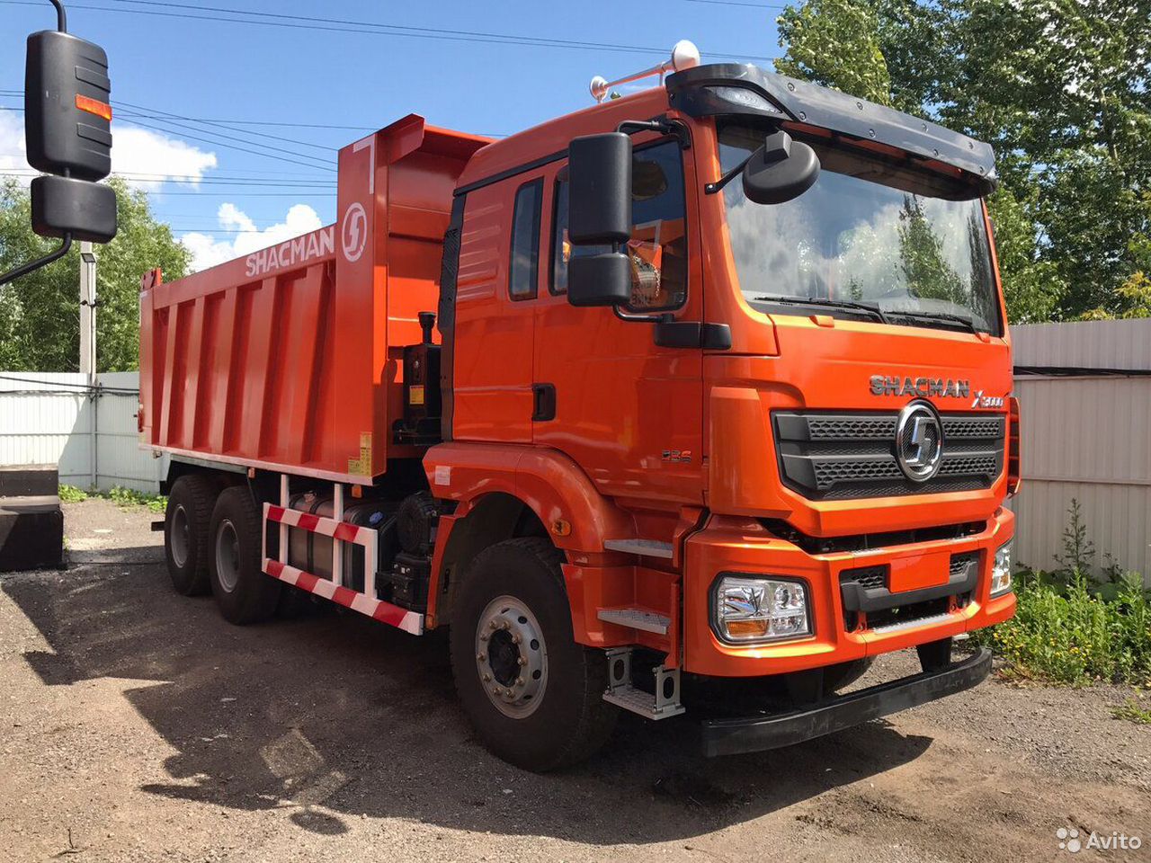 Самосвал SHACMAN (Shaanxi) SX32586T384