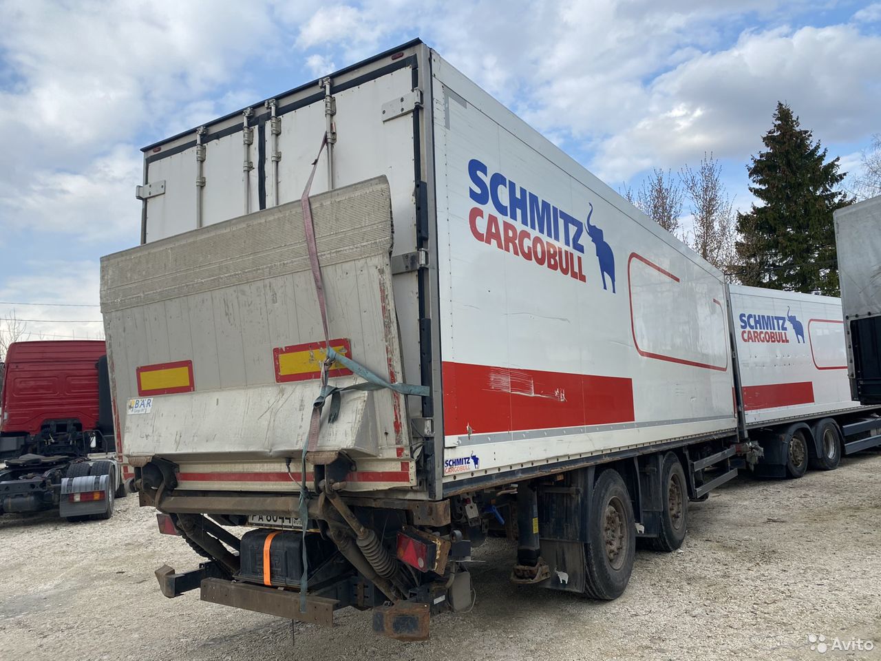 Прицеп фургон Schmitz Cargobull ZKO 18