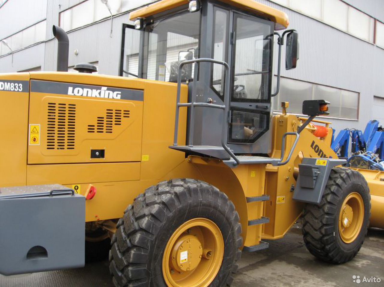 Фронтальный погрузчик Lonking LG833N