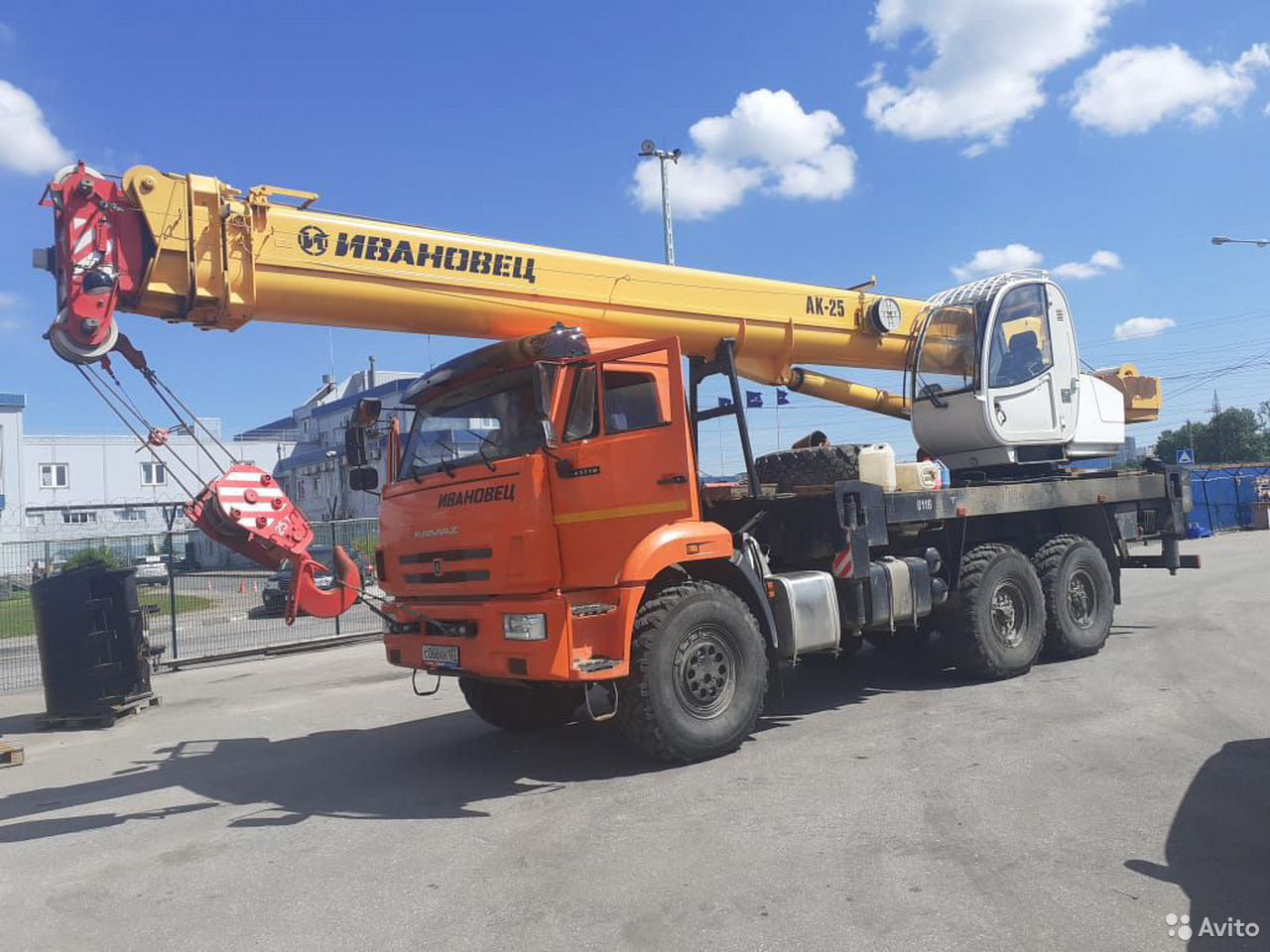 Автокран Ивановец КС-45717К-3Р на шасси КамАЗ 43118