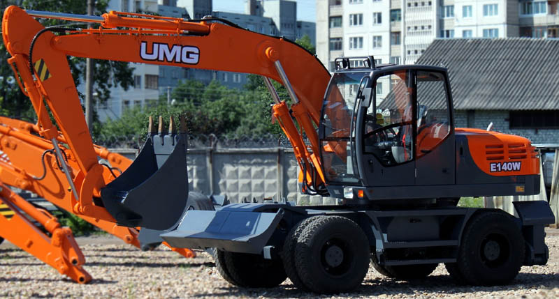 Колесный экскаватор UMG E140W