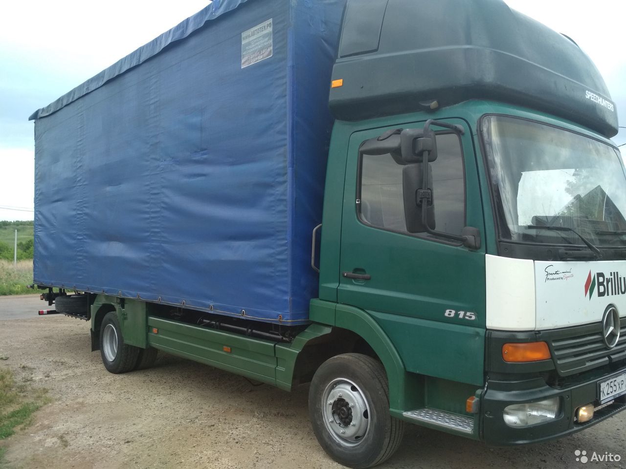 Тентованный грузовик Mercedec-Benz 815 Atego