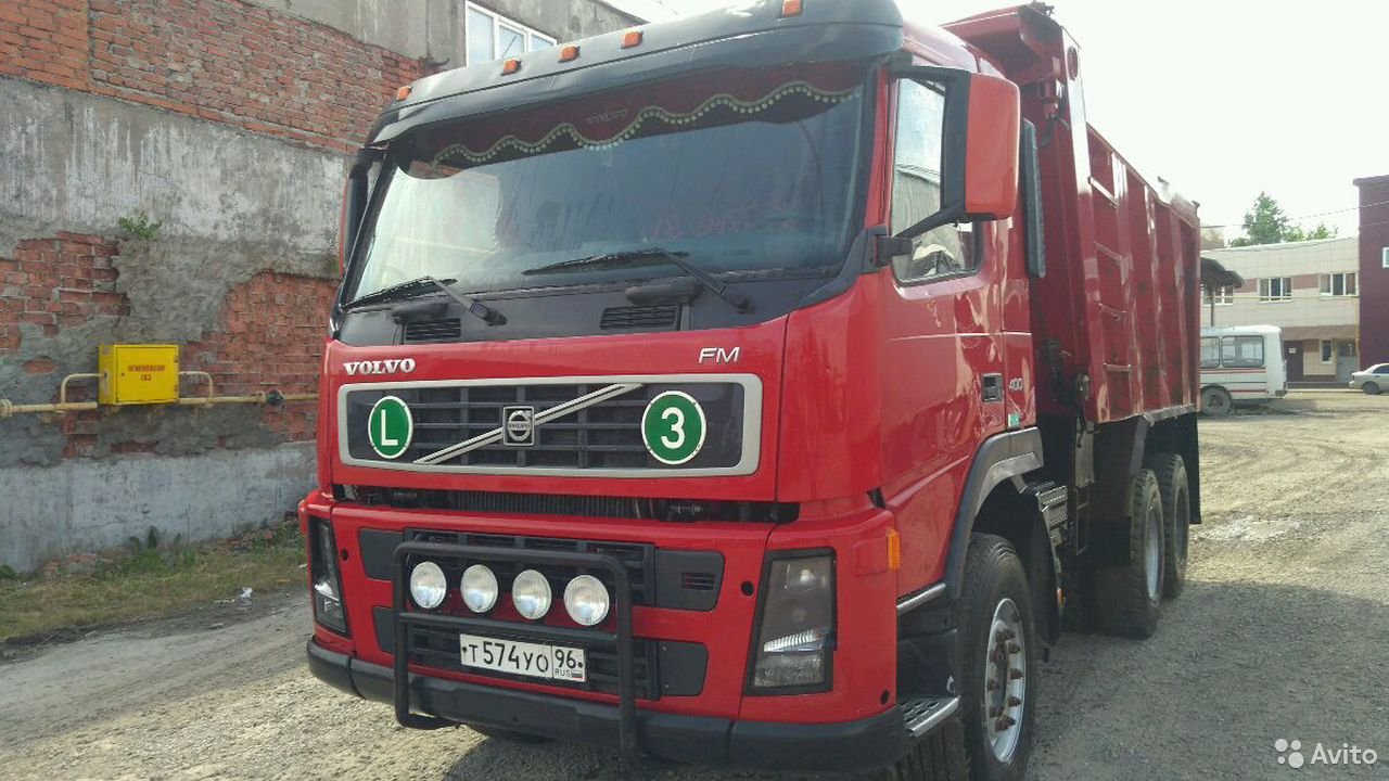 Самосвал Volvo