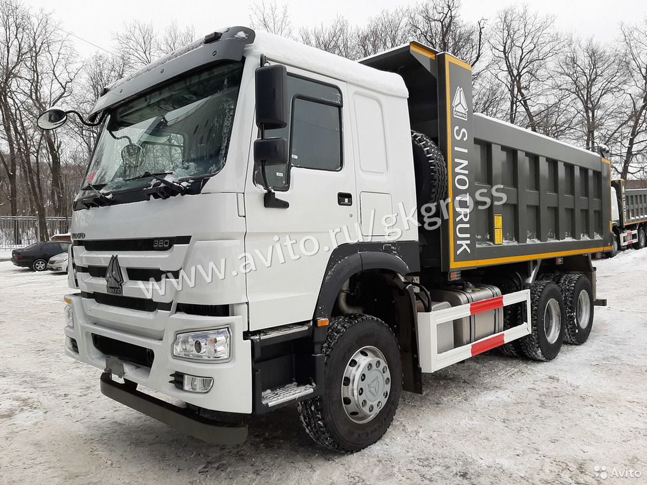 Самосвал HOWO HW76