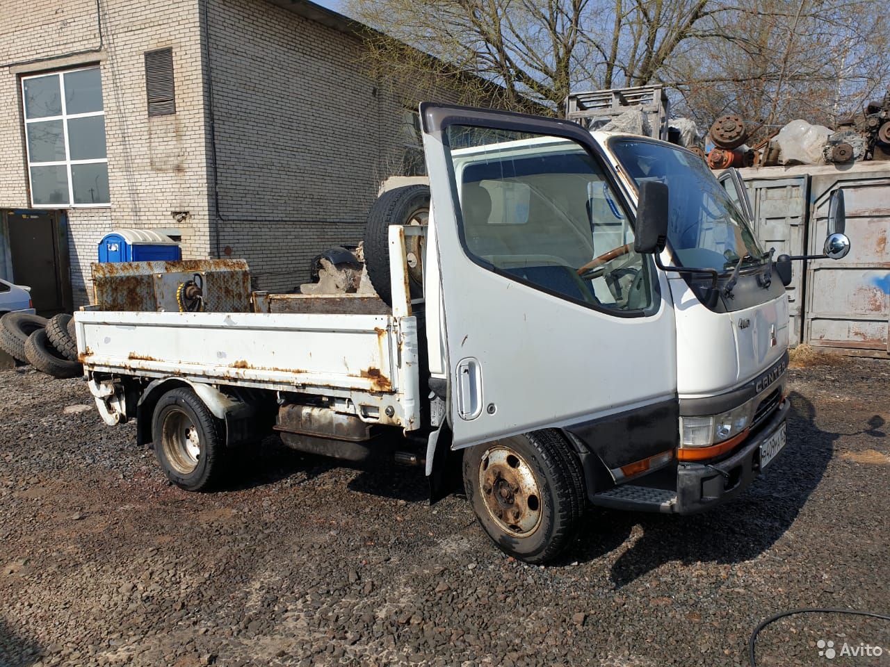 Бортовой автомобиль Mitsubishi Canter