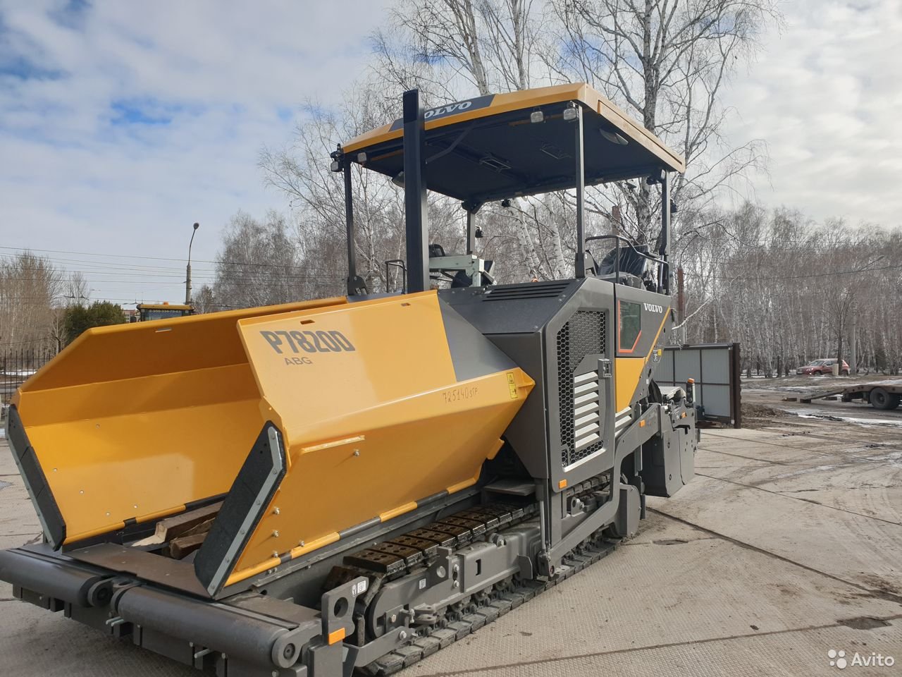 Асфальтоукладчик Volvo ABG 7820 D