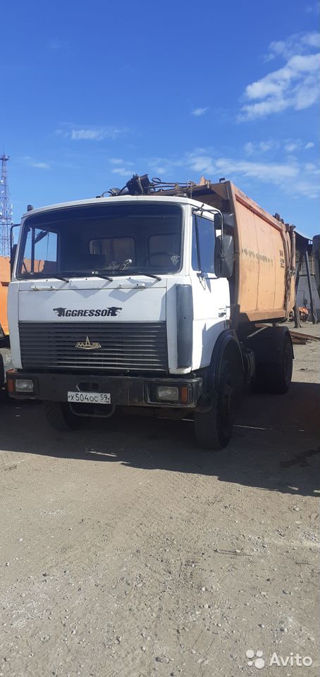 Мусоровоз КОММАШ Арзамас КО-440-8 на шасси МАЗ 5337А2