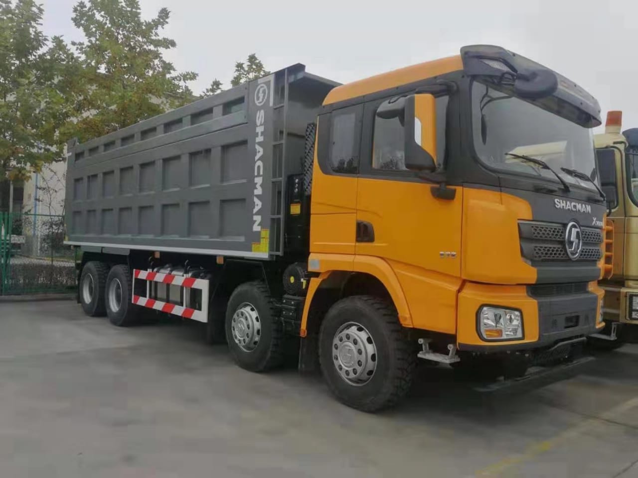 Самосвал SHACMAN (Shaanxi) SX33186Т366