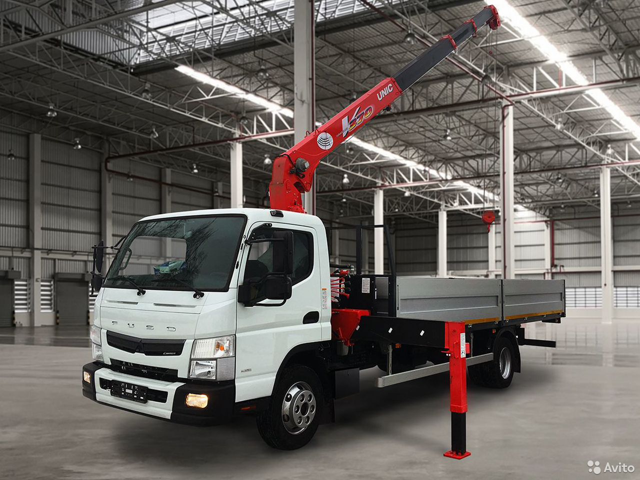 Бортовой грузовик с КМУ Fuso Canter с КМУ Unic 374