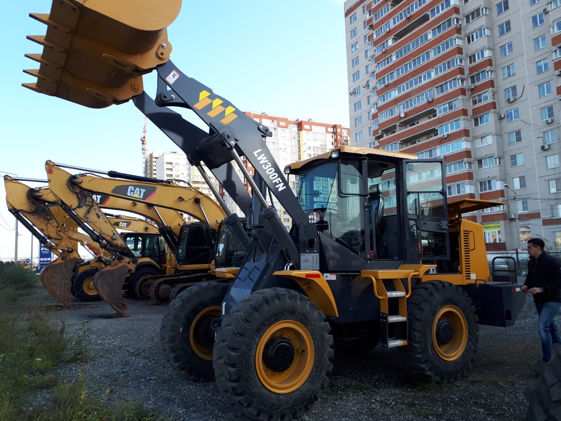 Фронтальный погрузчик XCMG LW300KN
