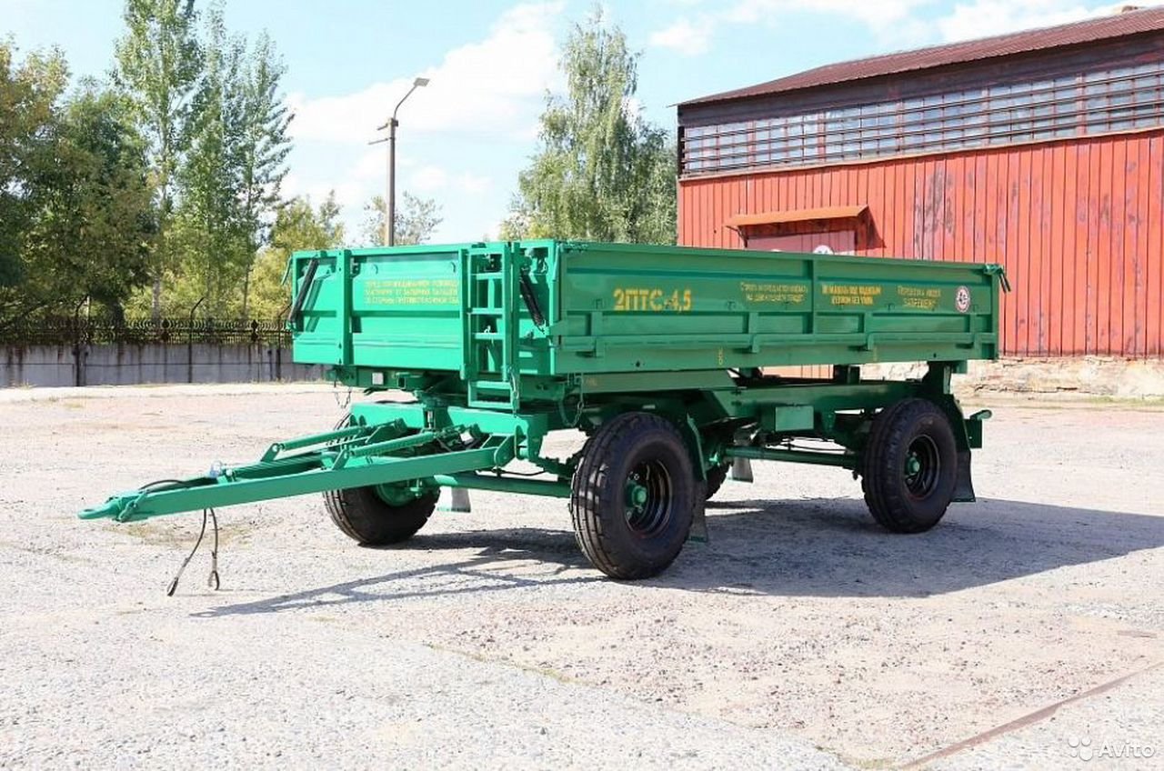Тракторный прицеп 2ПТС-4,5