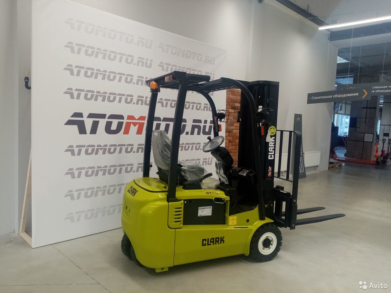 Вилочный электропогрузчик Clark Forklifts GEX16