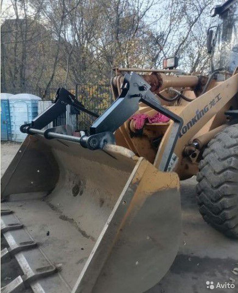 Паллетные вилы на фронтальный погрузчик откидные