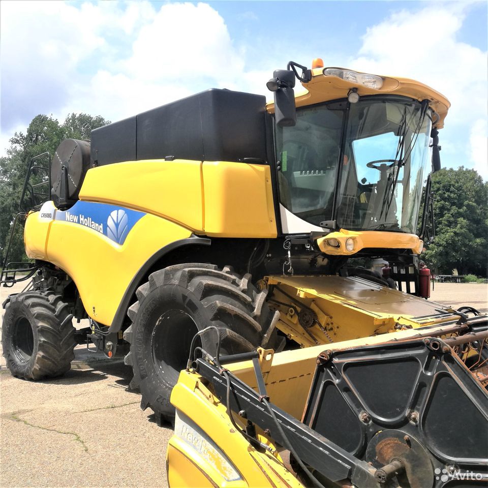 Зерноуборочный комбайн New Holland CR 9080