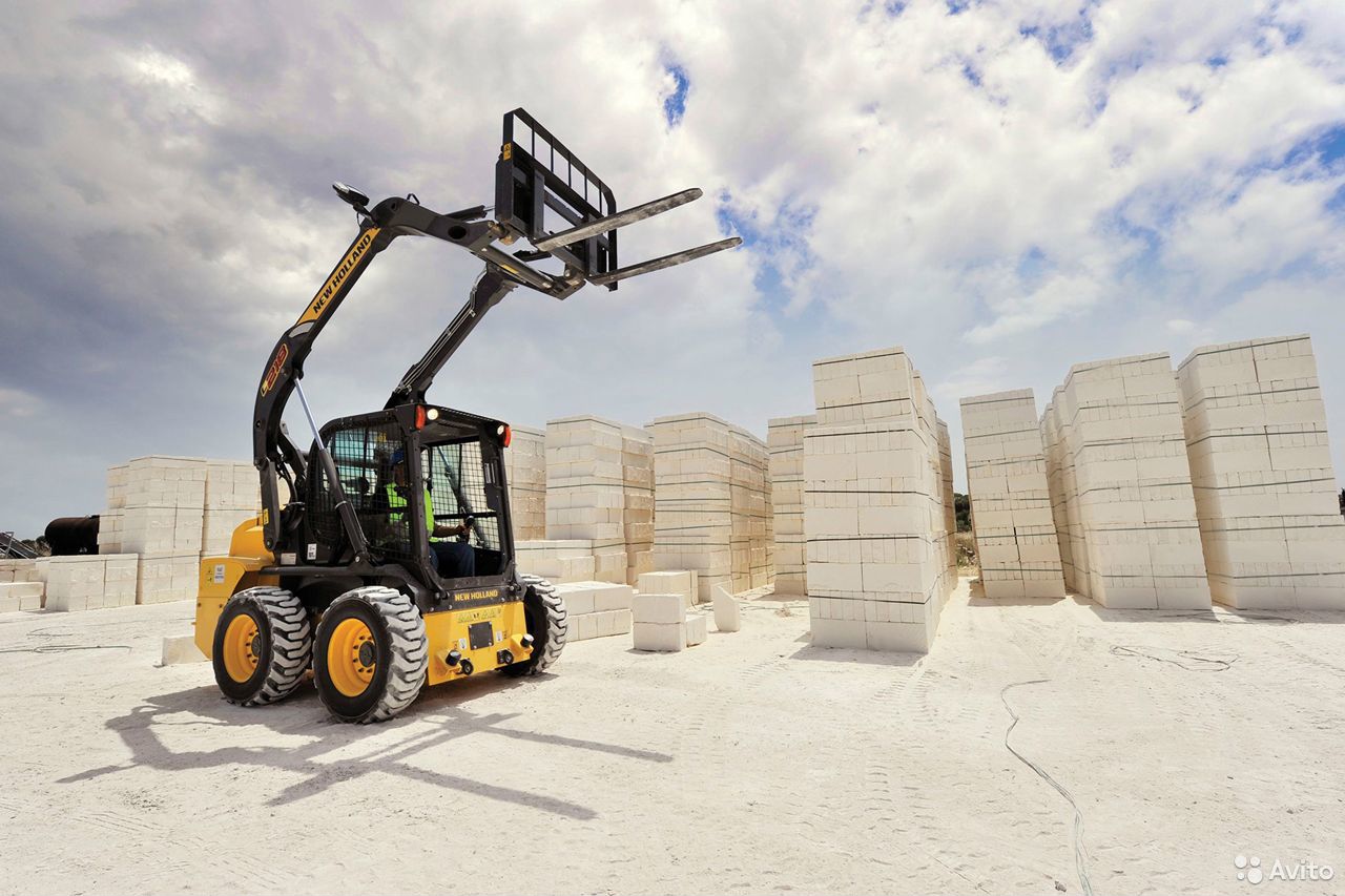 Мини-погрузчик New Holland L318