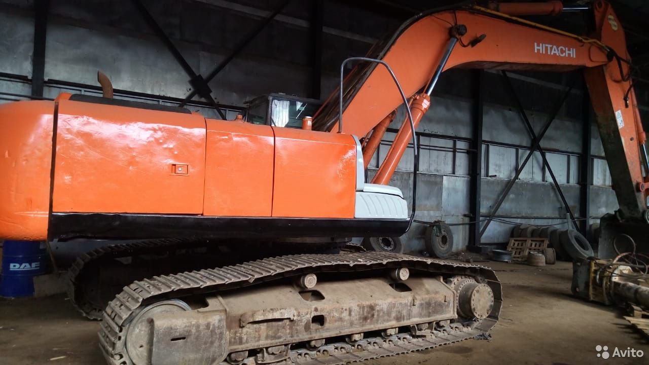 Гусеничный экскаватор Hitachi 330