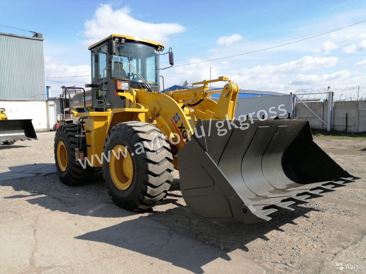Фронтальный погрузчик XGMA XG955H