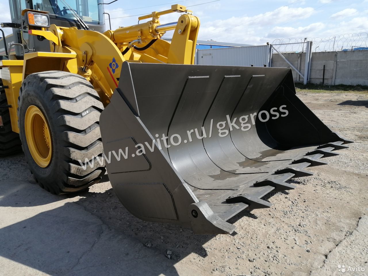 Фронтальный погрузчик XGMA XG955H