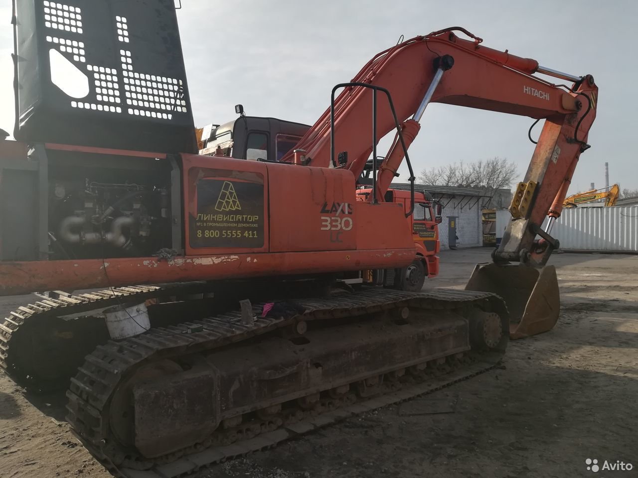 Гусеничный экскаватор Hitachi ZX330LC