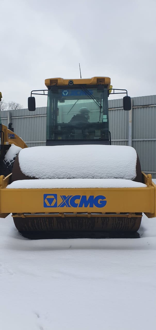 Грунтовый каток XCMG XS143