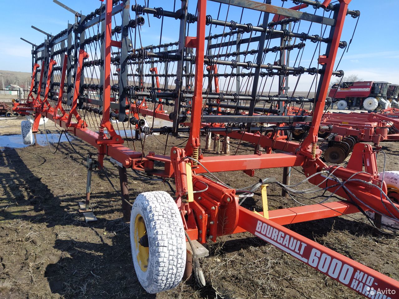 Пружинная борона Bourgault 6000