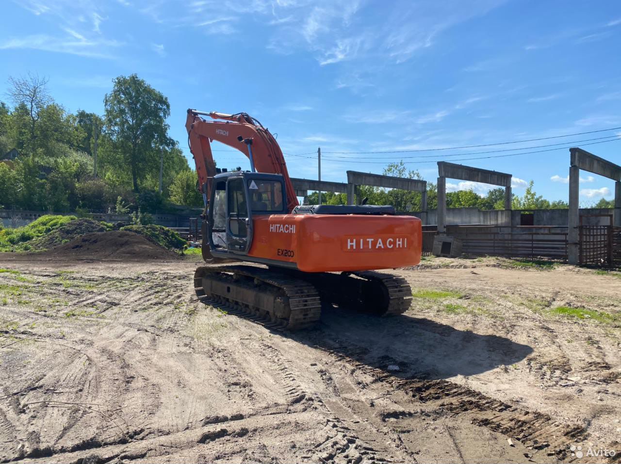 Гусеничный экскаватор Hitachi EX200-5