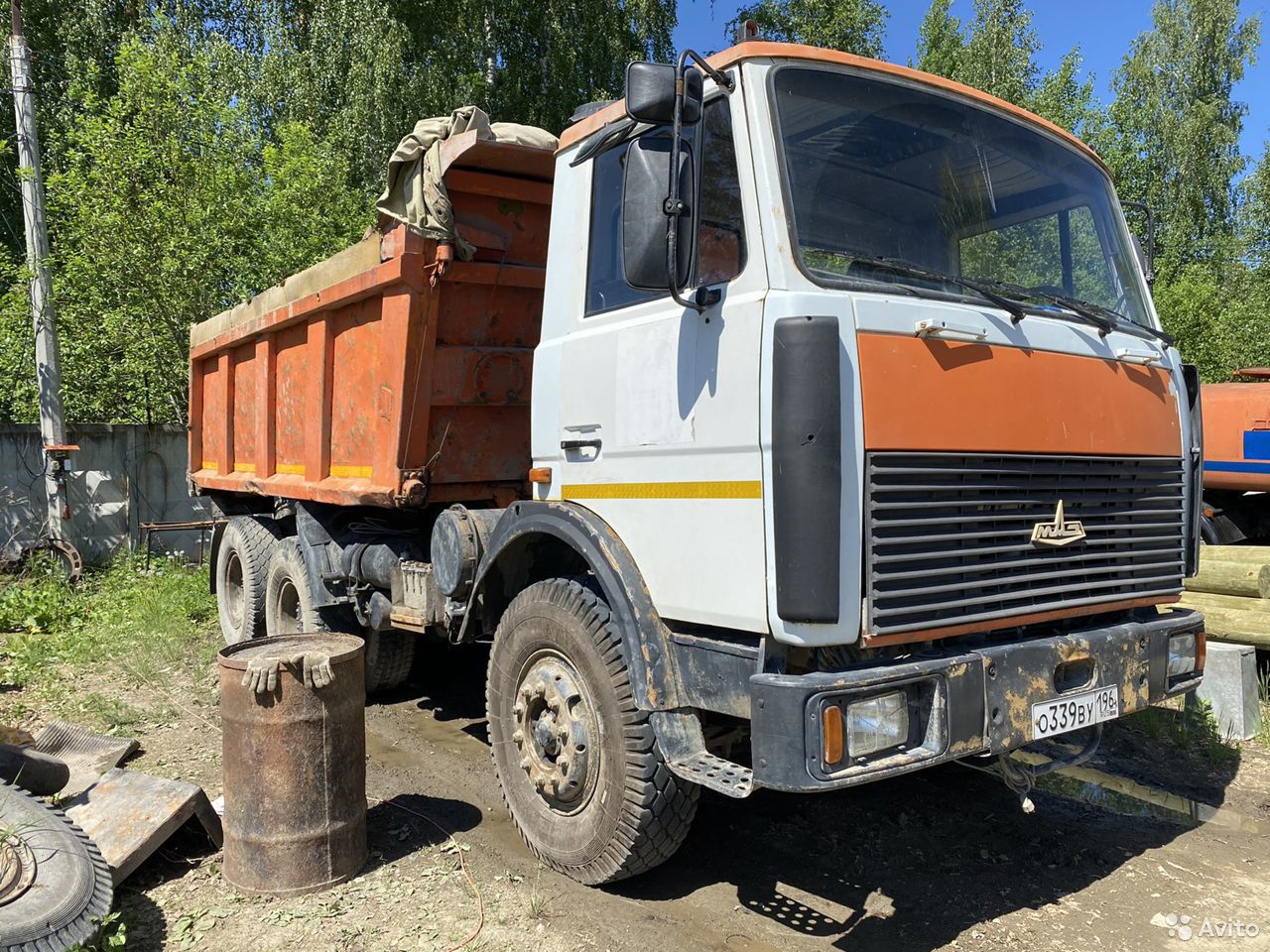 Самосвал МАЗ 551605