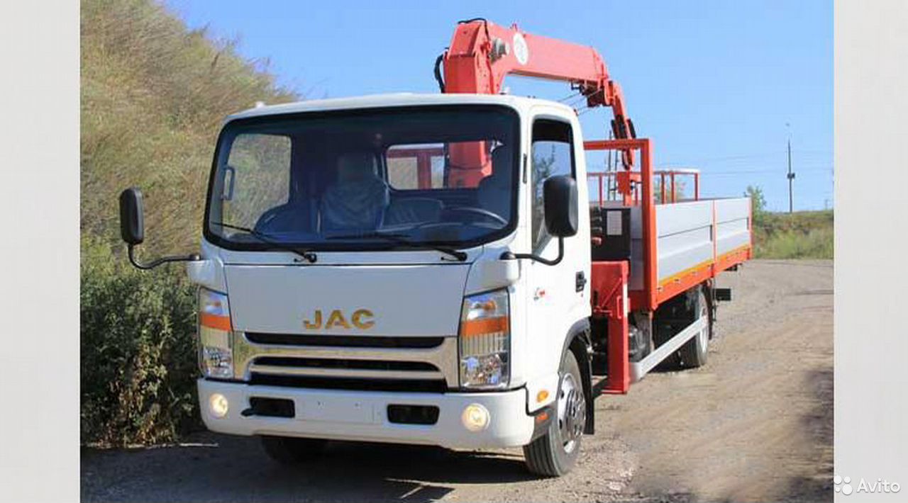 Бортовой грузовик с КМУ JAC N56