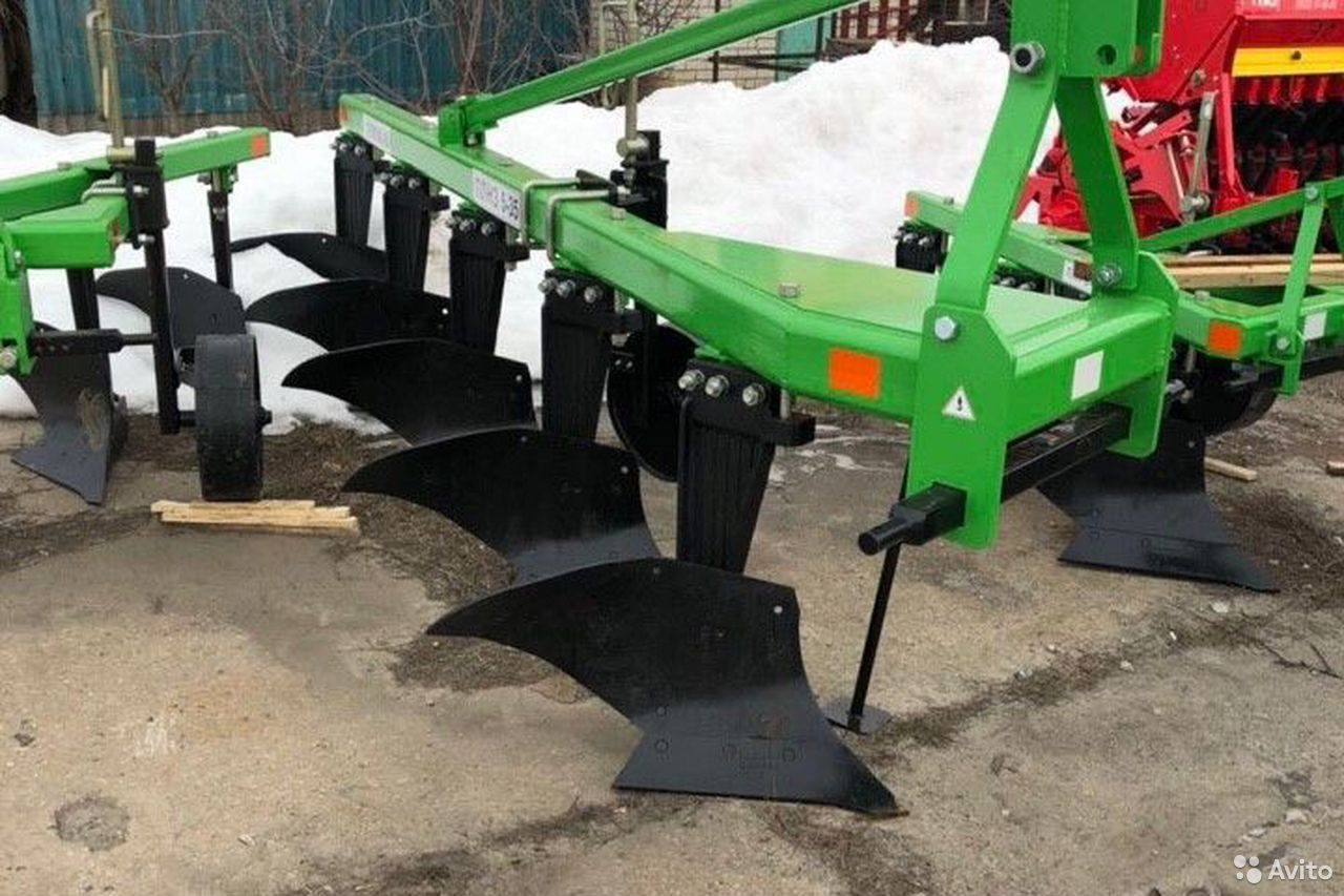 Плуг ПЛНМ 5-35 отвальный с углоснимом