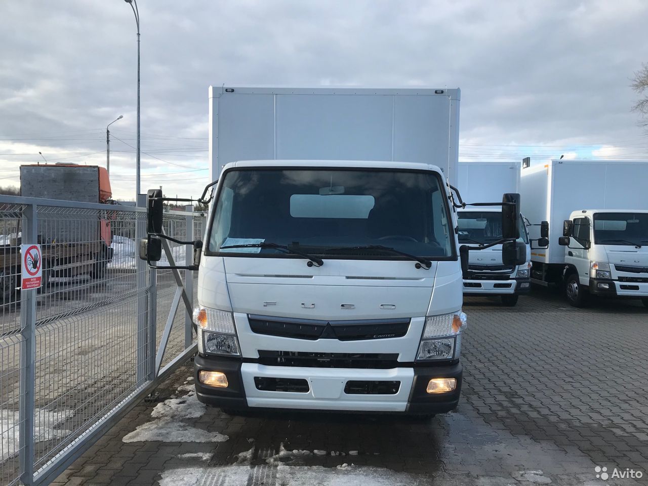 Изотермический фургон Mitsubishi Fuso Canter TF