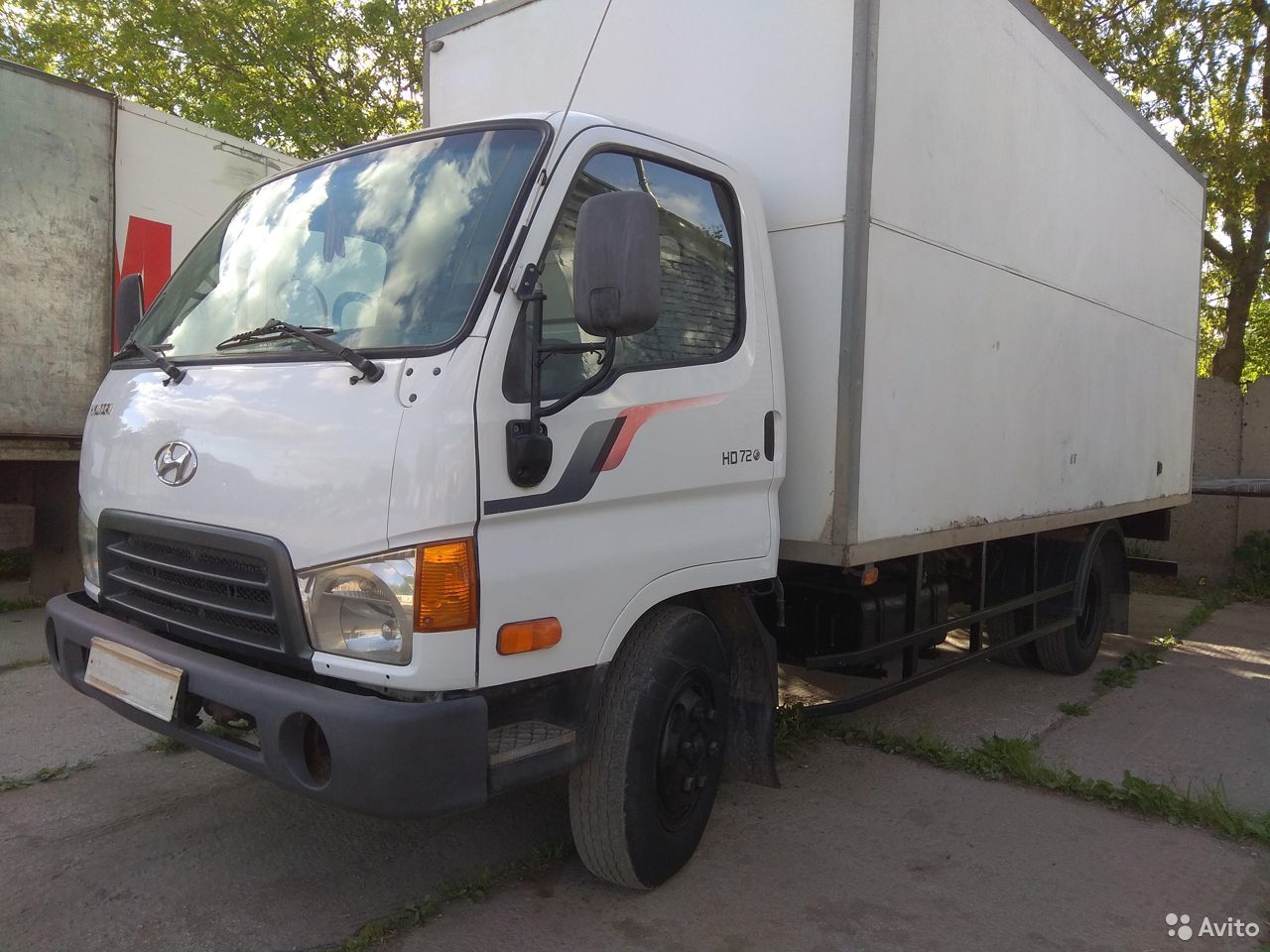 Промтоварный фургон Hyundai HD72