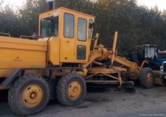 Автогрейдер Дормаш Орел ДЗ-122