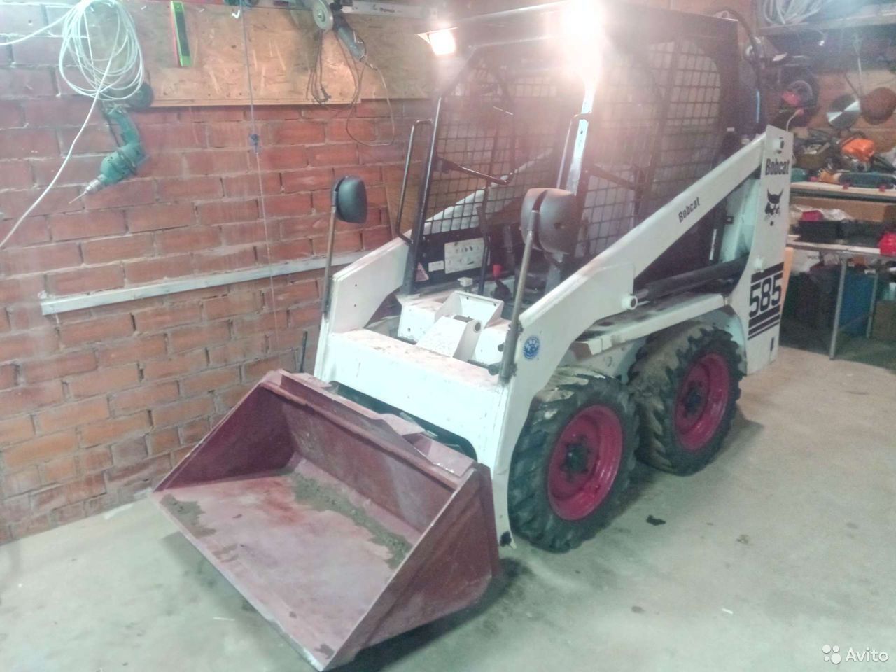 Мини-погрузчик Bobcat 553