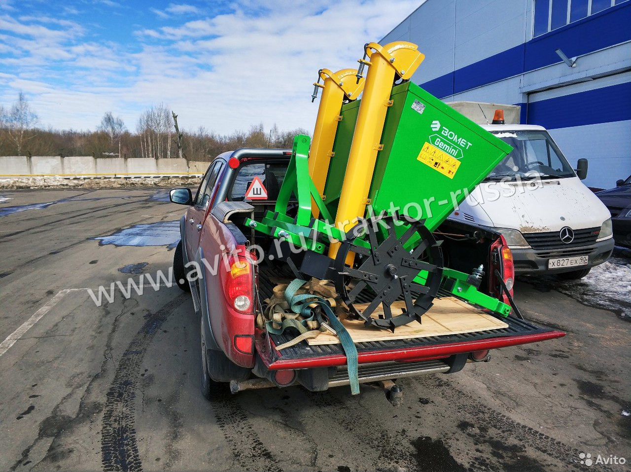 Картофелесажалка Bomet