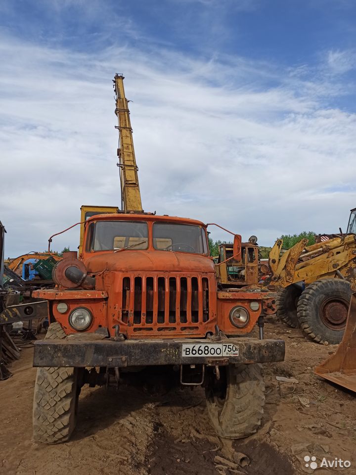 Автокран Ивановец КС-3574 на шасси УРАЛ