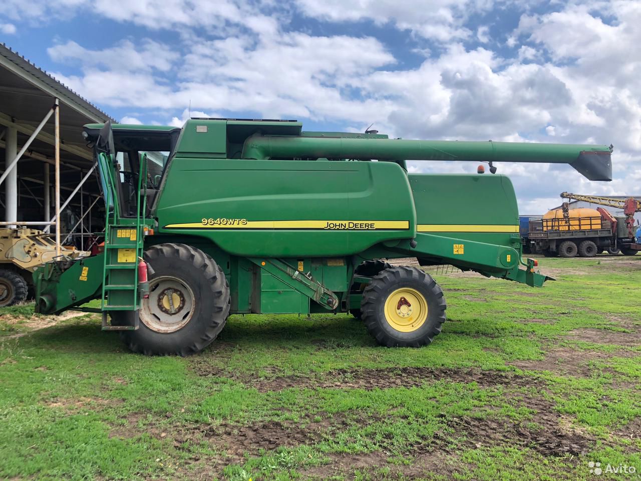Зерноуборочный комбайн John Deere 9500