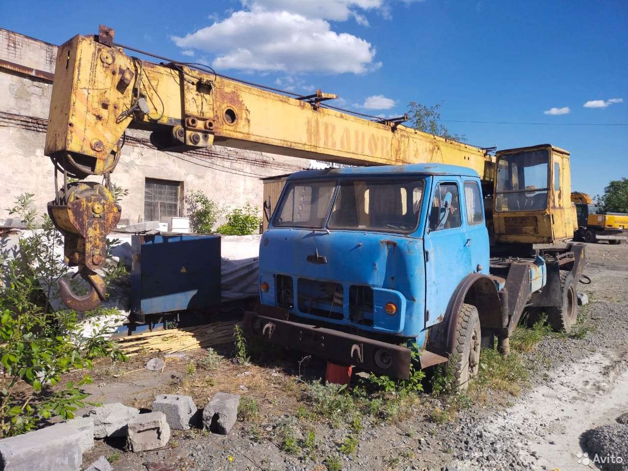 Автокран Ивановец на шасси МАЗ