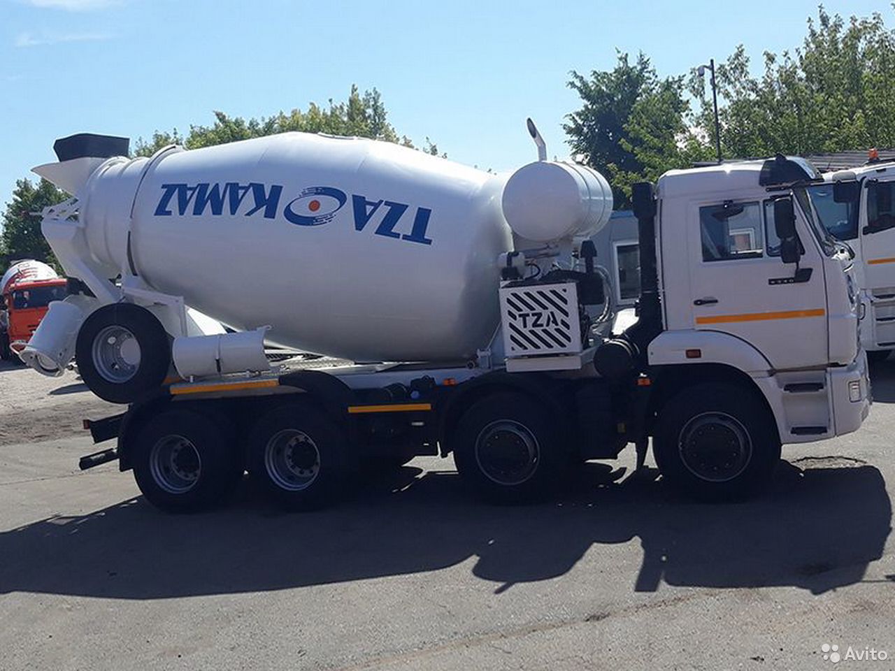Автобетоносмеситель ТЗА 58149Y на шасси КамАЗ 6540